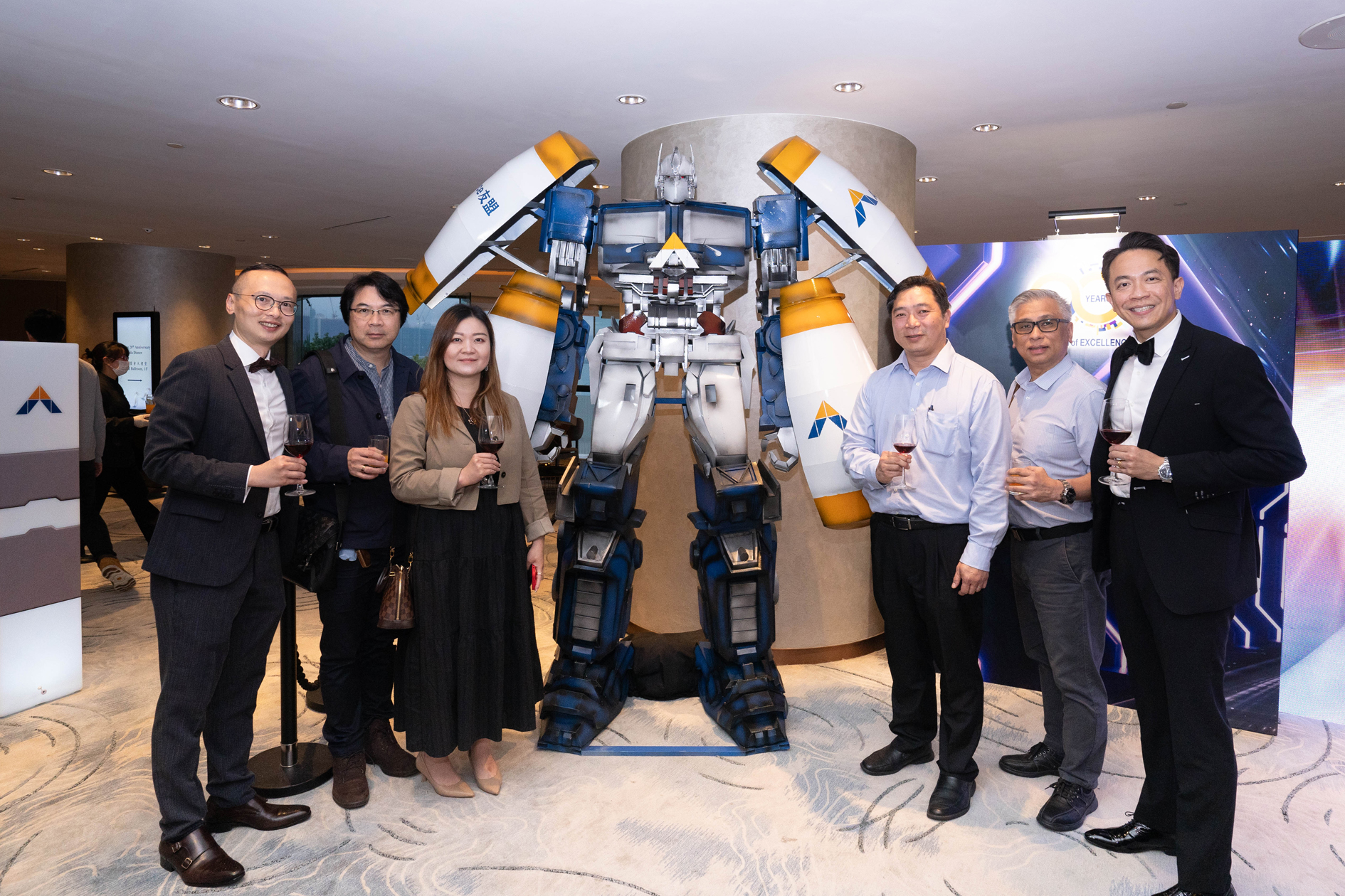 Alliance Robot became the favourite photo-taking spot for guests. 